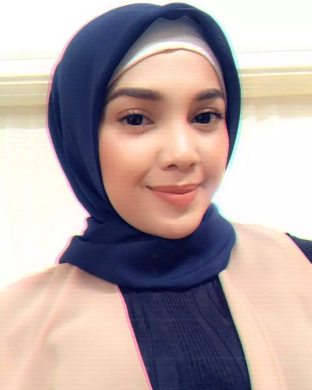 Raya Kitty pakai hijab instagram