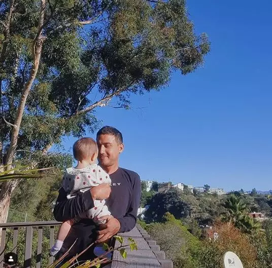 9 Potret manis Hamish Daud asuh baby Zalina, luwes banget © 2020 instagram.com 9 Potret manis Hamish Daud asuh baby Zalina, luwes banget © 2020 instagram.com