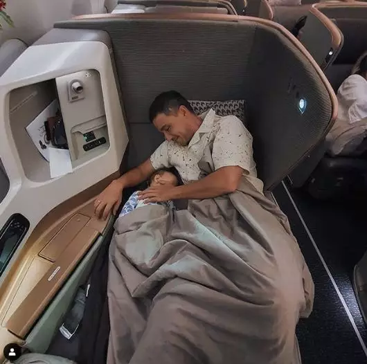 9 Potret manis Hamish Daud asuh baby Zalina, luwes banget © 2020 instagram.com 9 Potret manis Hamish Daud asuh baby Zalina, luwes banget © 2020 instagram.com
