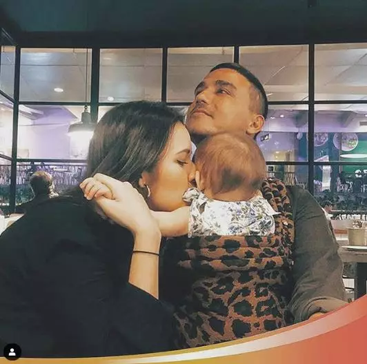 9 Potret manis Hamish Daud asuh baby Zalina, luwes banget © 2020 instagram.com 9 Potret manis Hamish Daud asuh baby Zalina, luwes banget © 2020 instagram.com