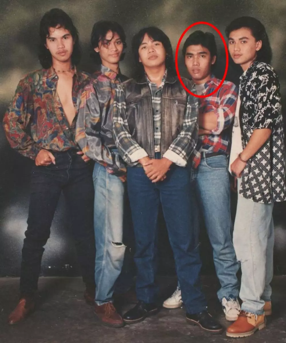 Potret lawas Dewa 19 bareng Erwin © 2020 Instagram/@ari_lasso ; Instagram/@wa2n_juniarso