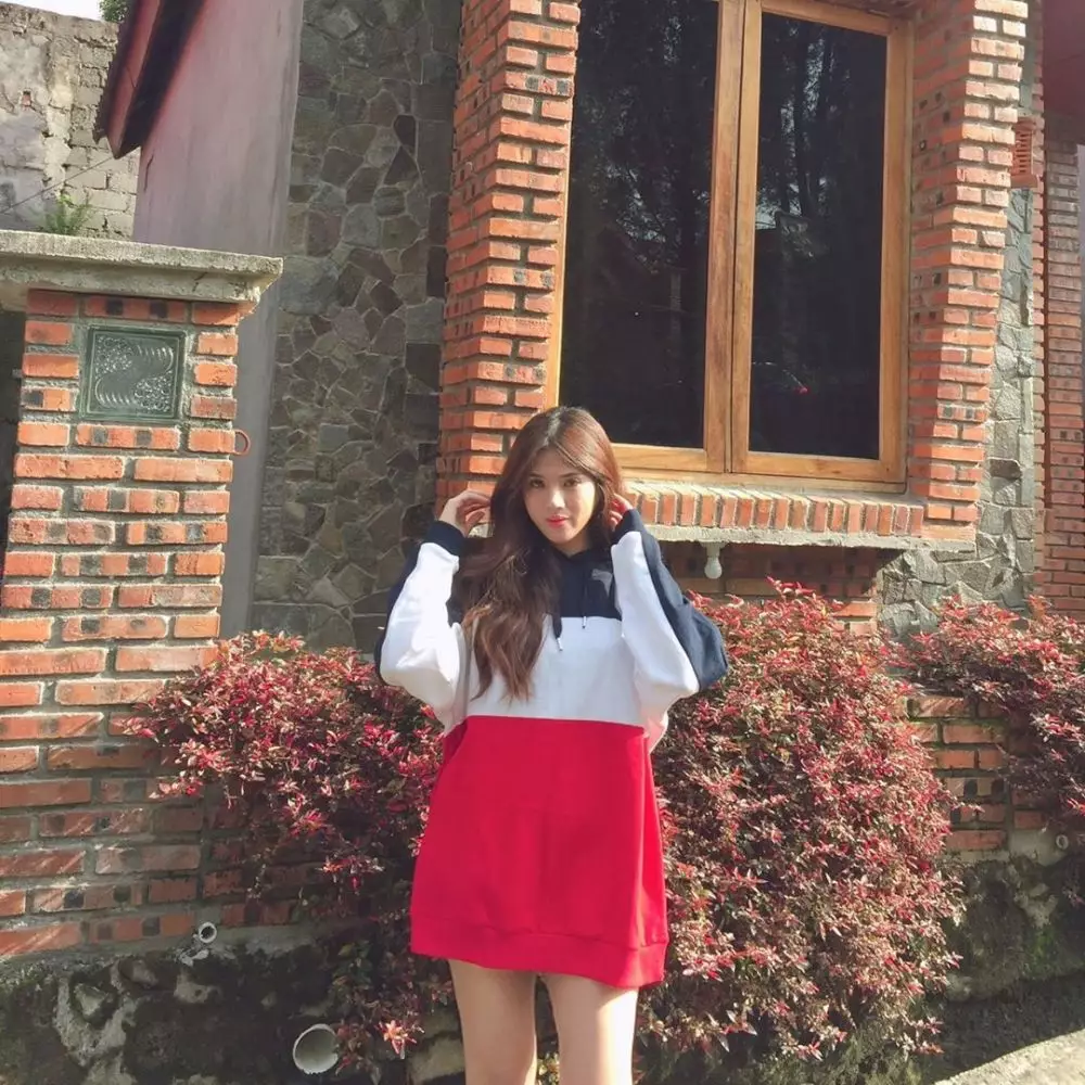 Gaya Melly Krista  © 2020 Instagram/@xeesoxee ;  Instagram/@kkrriiista