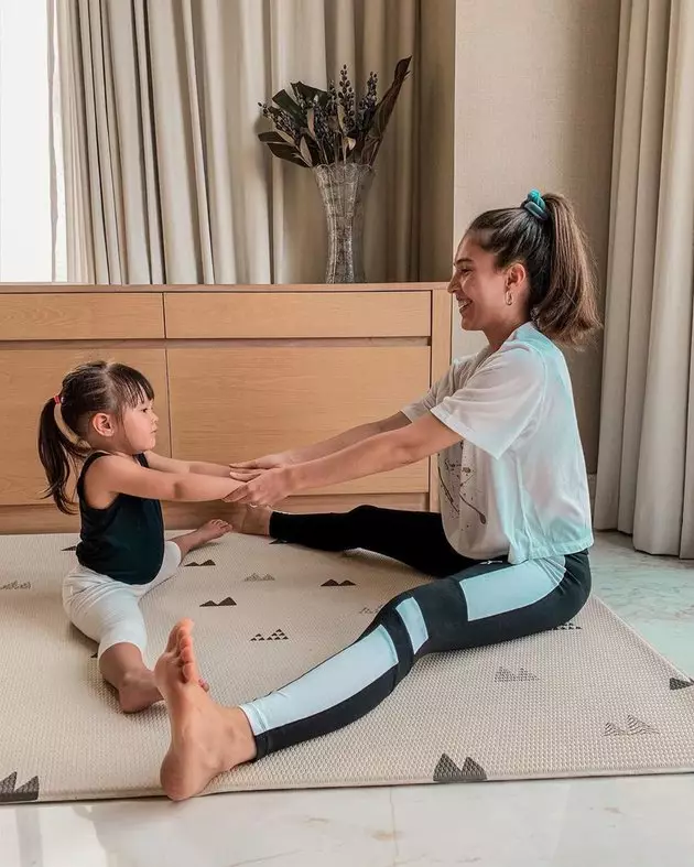 Olivia Jensen dan anak © 2020 brilio.net