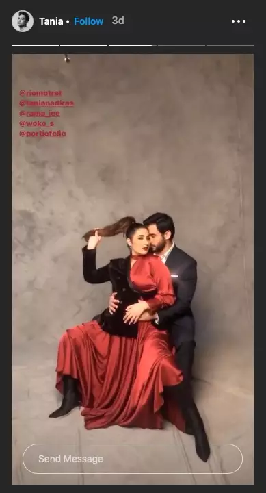 Gaya pemotretan maternity Tania Nadira © 2020 brilio.net Gaya pemotretan maternity Tania Nadira © 2020 brilio.net