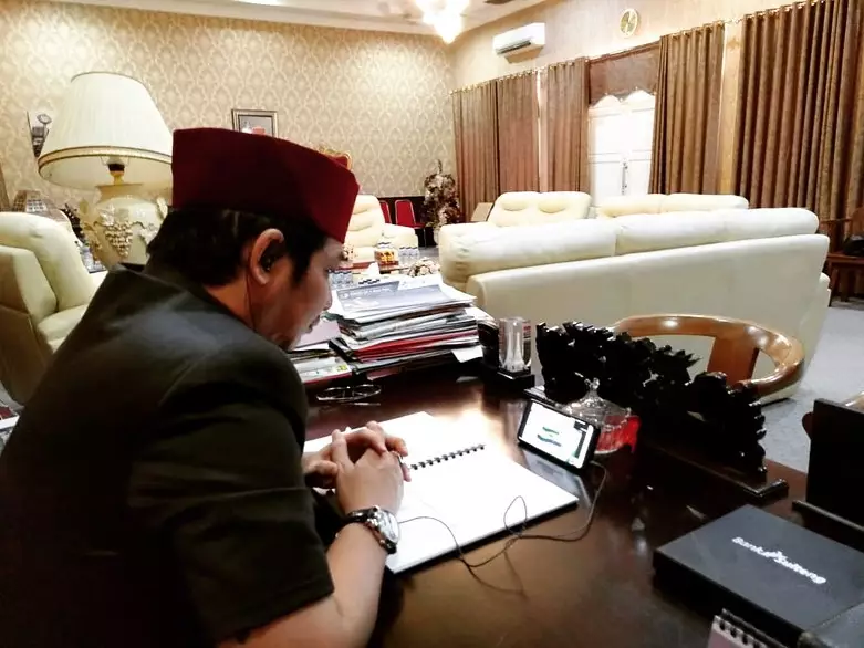 Ruang kerja Pasha Ungu Instagram 