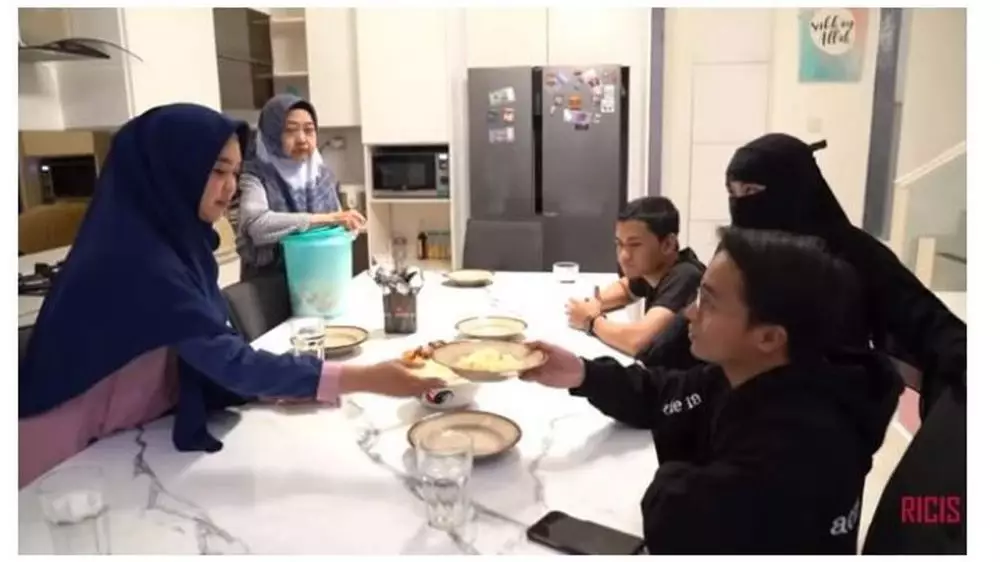 Ria Ricis sahur bareng Taqy Malik youtube