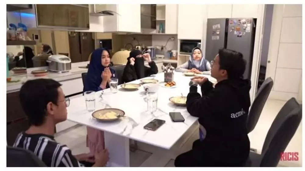 Ria Ricis sahur bareng Taqy Malik youtube