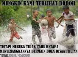 Meme kenangan sepak bola Berbagai sumber