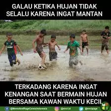 Meme kenangan sepak bola Berbagai sumber