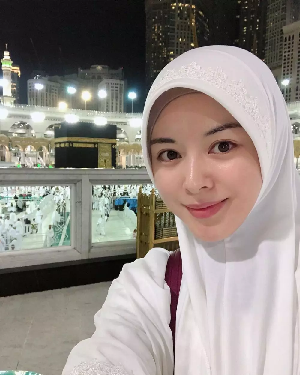 Ayana Jihye Moon saat masuk Islam Instagram