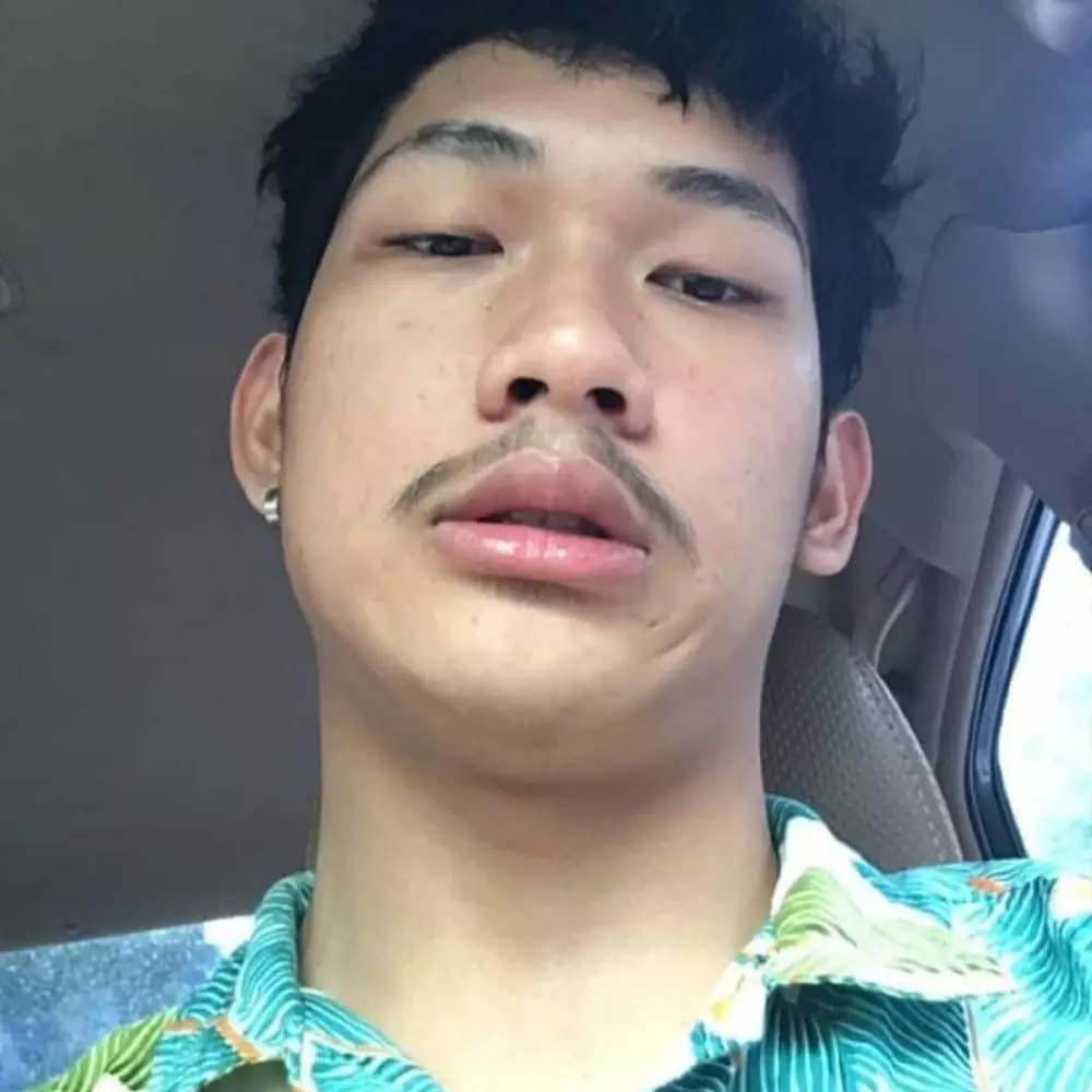 fakta YouTuber Ferdian Paleka © 2020 Instagram/@ferdiandpalekaa ;  Instagram/@ferdianpalekaa