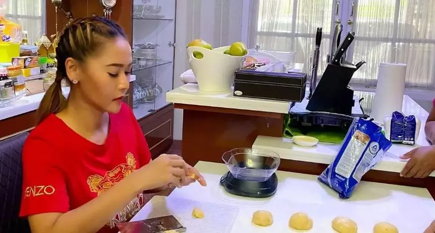 potret inul saat masak © 2020 brilio.net potret inul saat masak © 2020 brilio.net