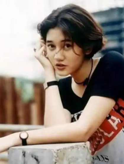 Musisi tenar berbagai sumber Musisi tenar berbagai sumber