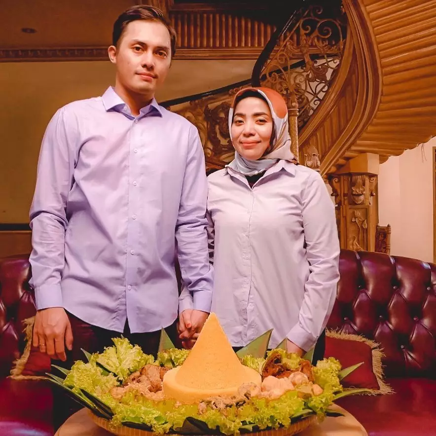 Momen anniversary Muzdalifah dan Fadel Islami Instagram