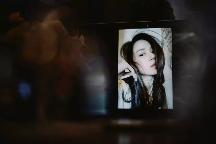 10 Pesona Laura Basuki saat pemotretan virtual Instagram 10 Pesona Laura Basuki saat pemotretan virtual Instagram