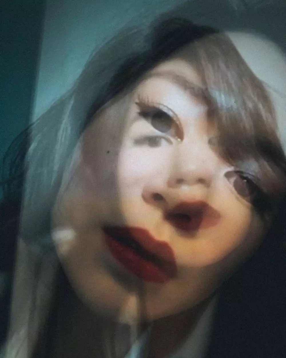 10 Pesona Laura Basuki saat pemotretan virtual Instagram 10 Pesona Laura Basuki saat pemotretan virtual Instagram