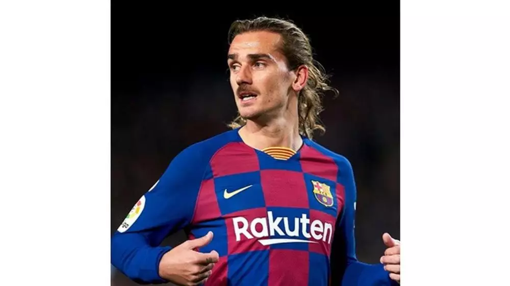 pemain berkumis Instagram