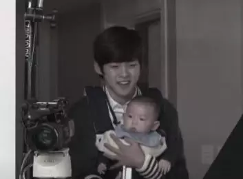 Mantan idol sudah berkeluarga Berbagai sumber 