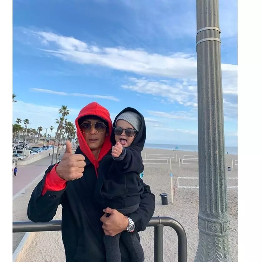 Mantan idol sudah berkeluarga Berbagai sumber 