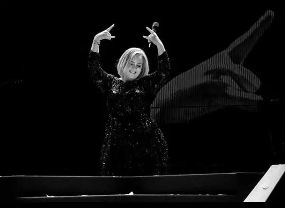 10 Foto transformasi Adele usai diet Instagram