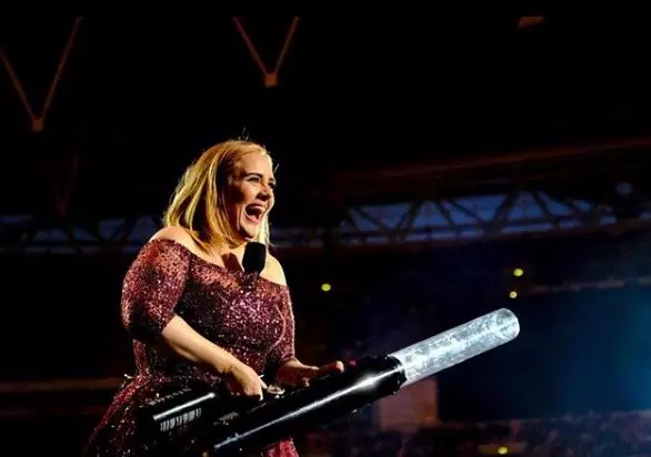 10 Foto transformasi Adele usai diet Instagram