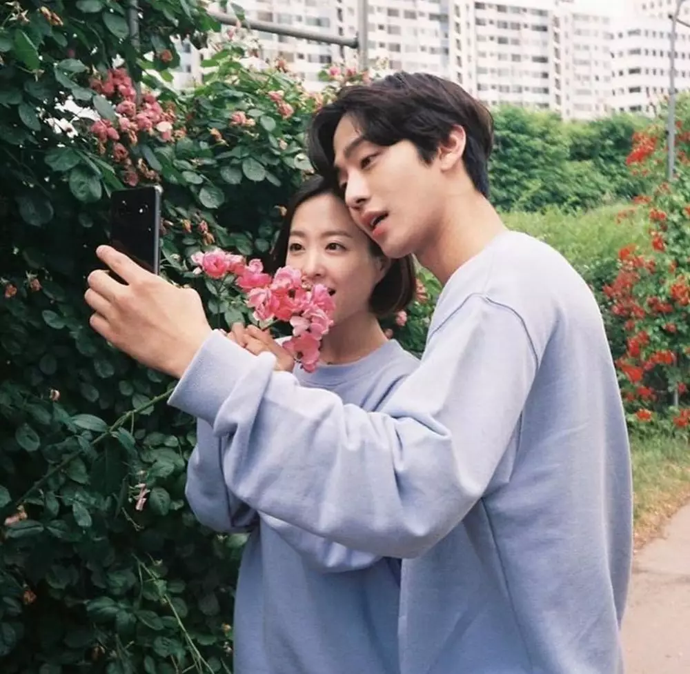 Potret artis di K-drama tinggi beda jauh Berbagai sumber 