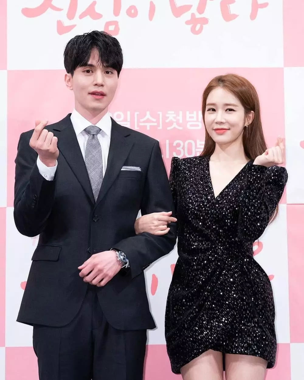 Potret artis di K-drama tinggi beda jauh Berbagai sumber 