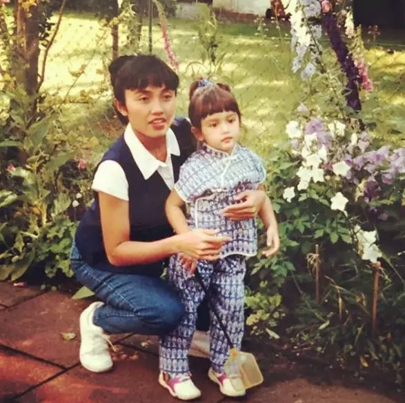 8 Potret masa kecil Cinta Laura Instagram 8 Potret masa kecil Cinta Laura Instagram