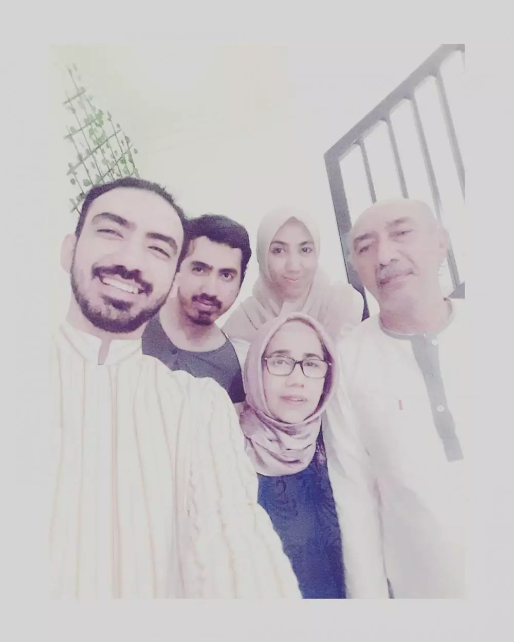 Momen Reza D'Academy dengan sang ibu © 2020 brilio.net