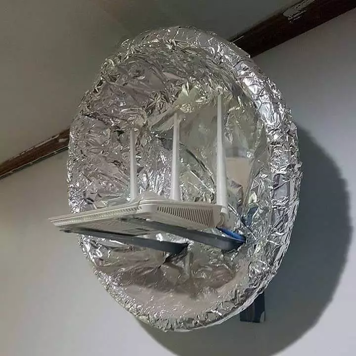 lifehack benda elektronik absurd © 2020 instagram.com