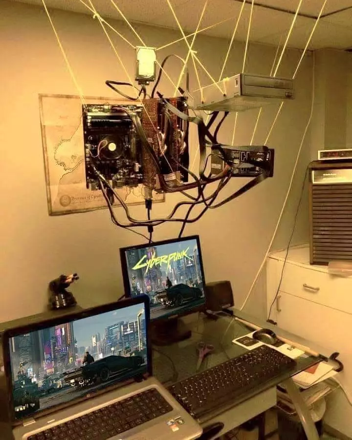 lifehack benda elektronik absurd © 2020 instagram.com