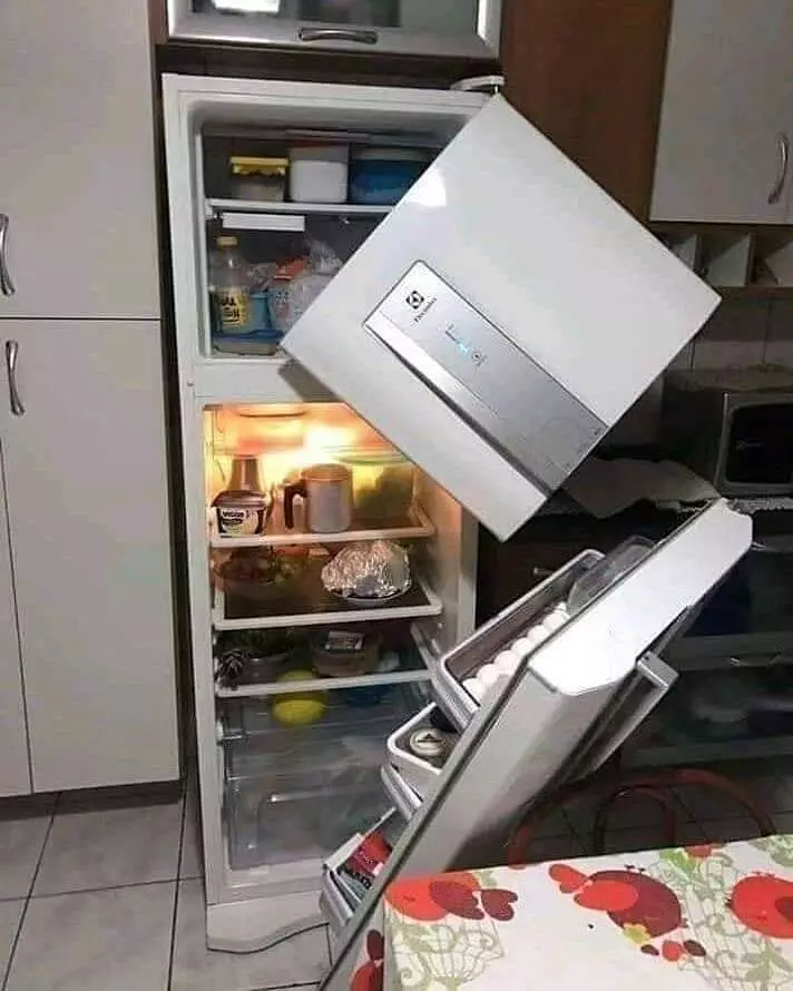 lifehack benda elektronik absurd © 2020 instagram.com