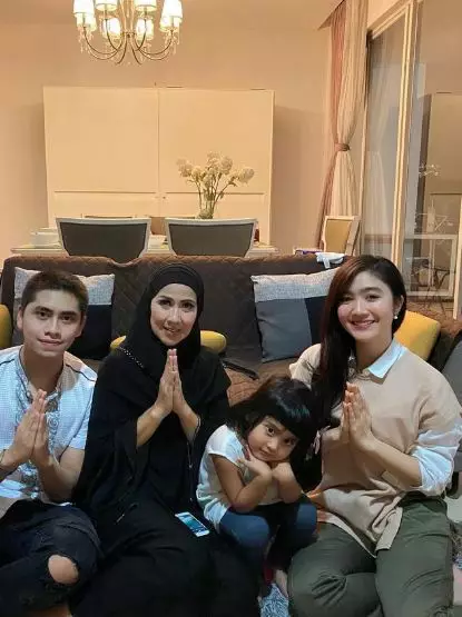 Febby Rastanty bukber bareng keluarga Venna Melinda Instagram Febby Rastanty bukber bareng keluarga Venna Melinda Instagram