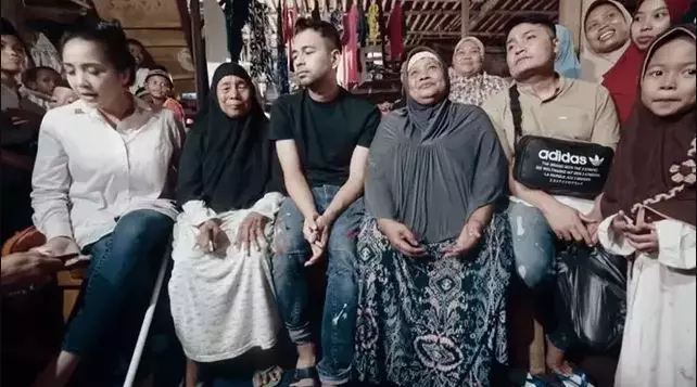 5 potret Keluarga Raffi Ahmad berbagi Youtube