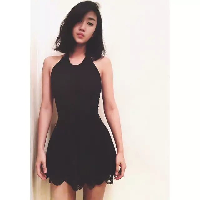 Renatta Moeloek pakai dress © 2020 brilio.net Renatta Moeloek pakai dress © 2020 brilio.net