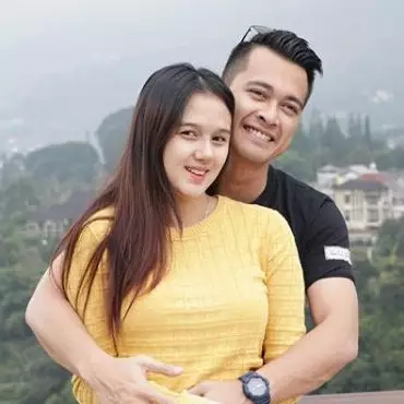 Perayaan ulang tahun Eza Gionino ke-30, dapat kejutan dari istri