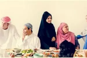 5 Kegiatan menunggu waktu berbuka puasa, berfaedah dan seru