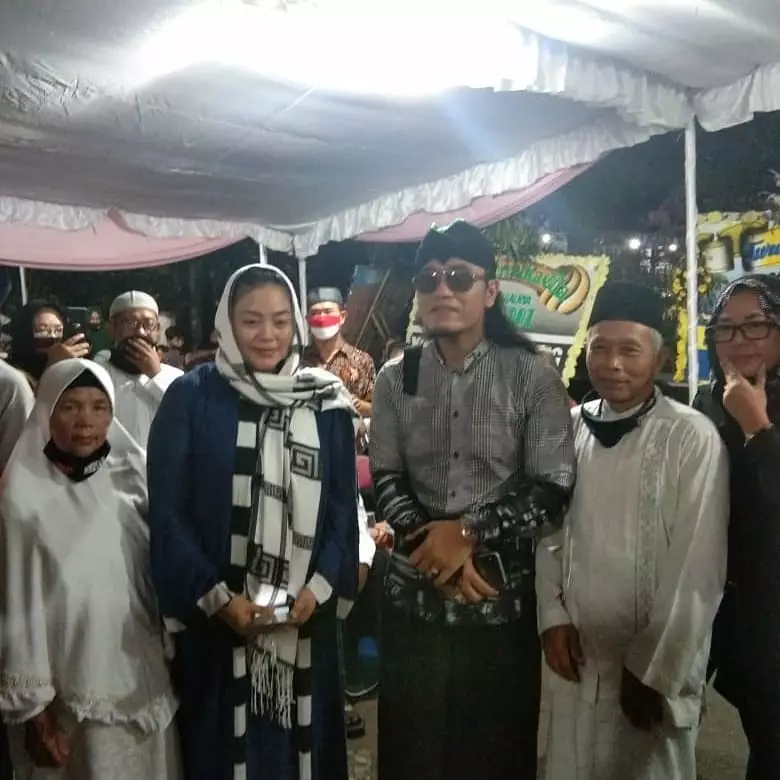 Momen pengajian 7 harian Didi Kempot © 2020 brilio.net Momen pengajian 7 harian Didi Kempot © 2020 brilio.net