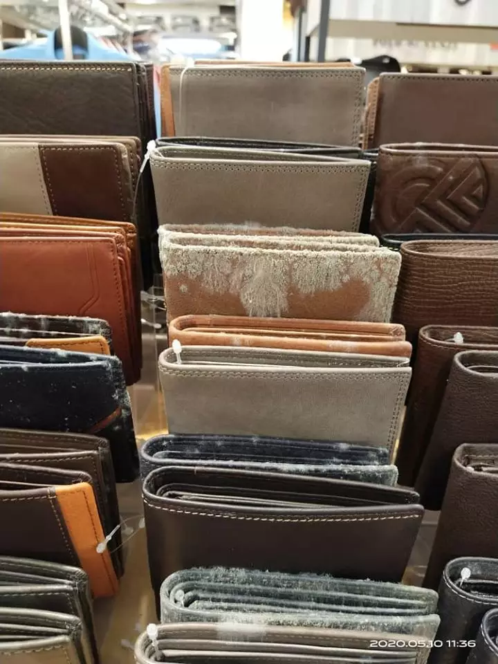 barang di mall ini berjamur © 2020  Facebook/Nex Nezeum 