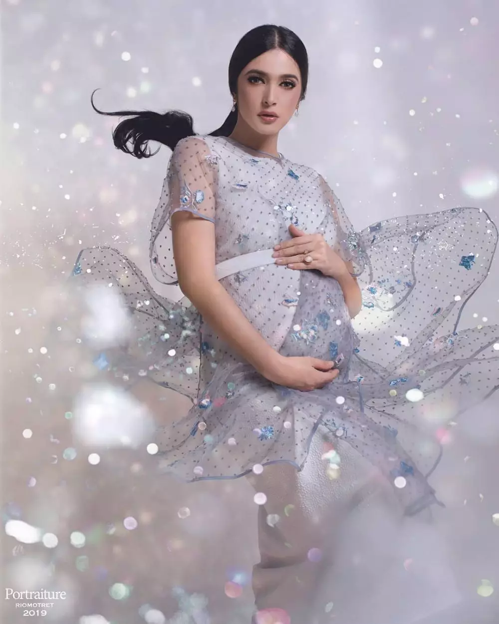 Gaya maternity seleb keturunan Arab © 2020 brilio.net Gaya maternity seleb keturunan Arab © 2020 brilio.net