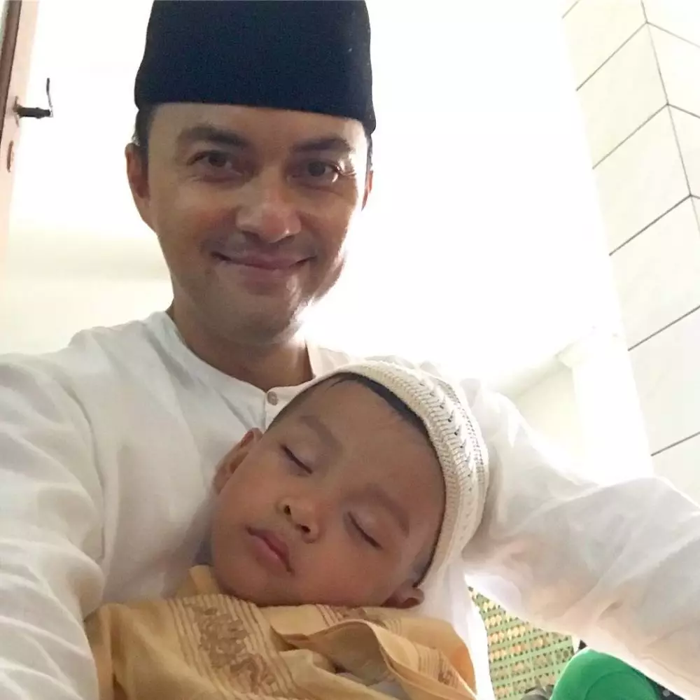 Anjasmara dan cucu instagram