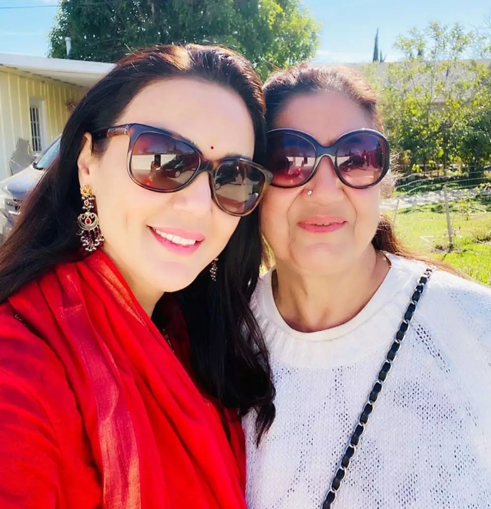 seleb india dengan ibu Instagram seleb india dengan ibu Instagram