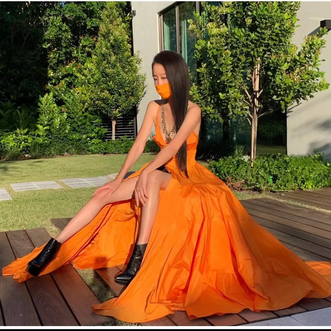 10 Pesona desainer Vera Wang, awet muda di usia 70 tahun