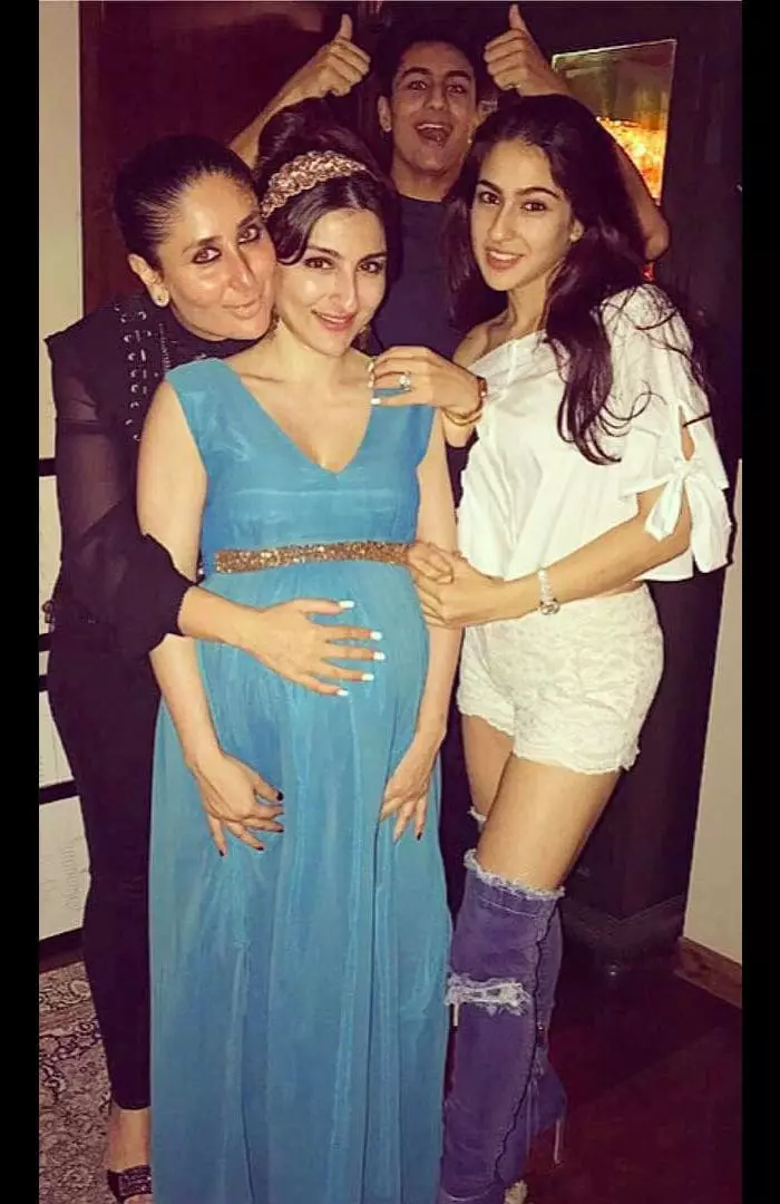 Kedekatan Kareena Kapoor dan Sara Ali Khan Instagram Kedekatan Kareena Kapoor dan Sara Ali Khan Instagram