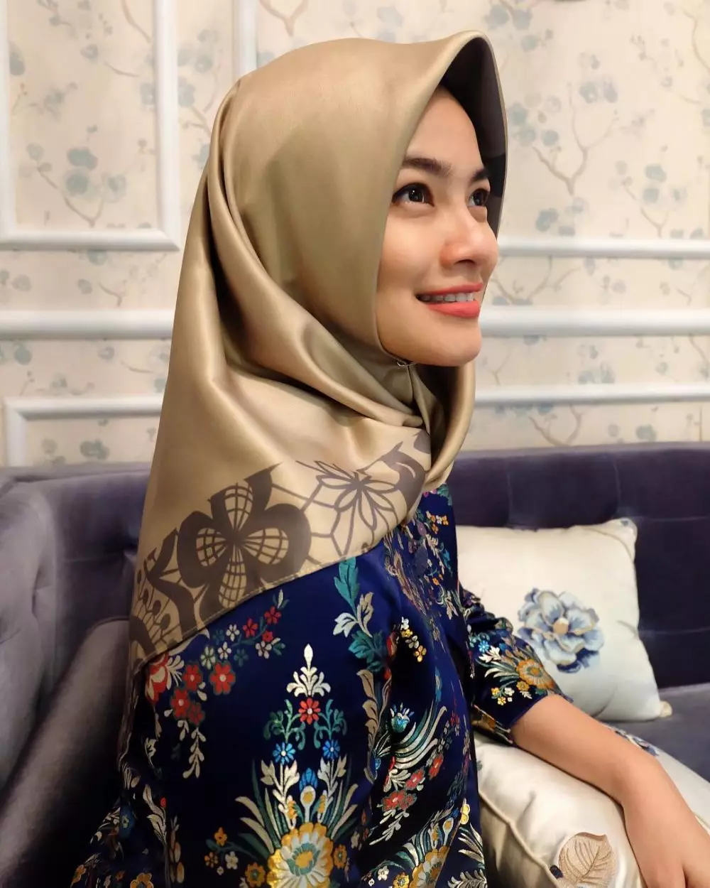 titi kamal kenakan hijab instagram titi kamal kenakan hijab instagram