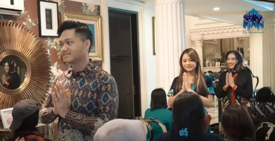 keluarga Anang-Ashanty peragakan mudik berbagai sumber