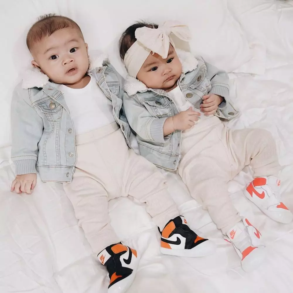 seleb berbagai sumber seleb berbagai sumber