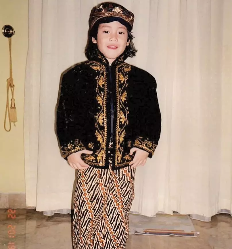 potret seleb gondrong saat kecil instagram potret seleb gondrong saat kecil instagram