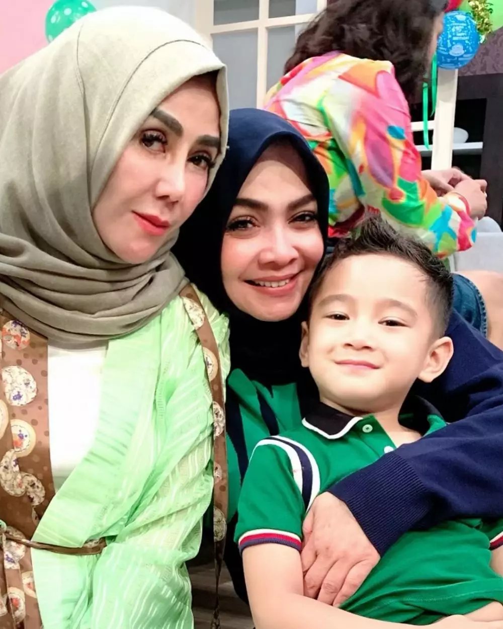 seleb 90-an bareng cucu © 2020 brilio.net