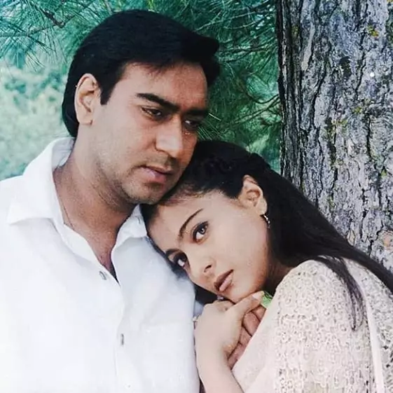 potret lawas kajol dan ajay Instagram